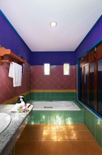 Hotel Lawana Resort
