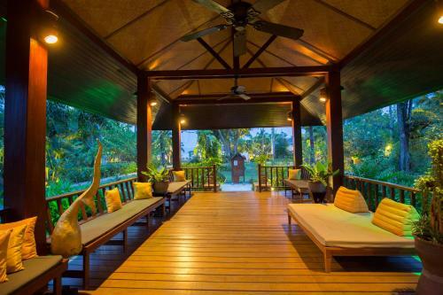 Hotel Bandara Resort & Spa