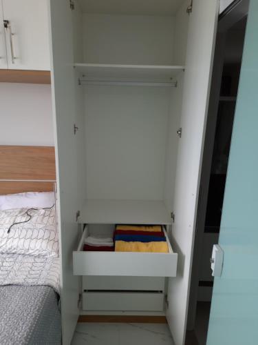 Apartamento Apto. Mobiliado, Vista Mar Itapu� - 1/4.