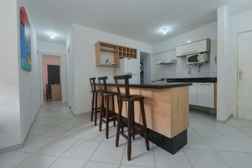 Lindo Apartamento Completo A 50m Da Praia Da Barra