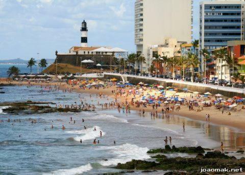 Lindo Apartamento Completo A 50m Da Praia Da Barra