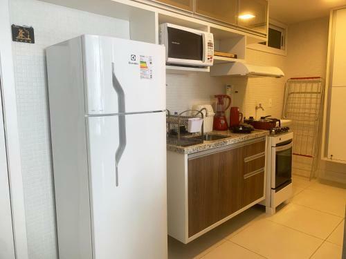 Apartamento Na Orla Da Barra Com Vista Mar