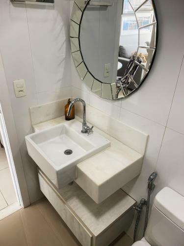 Apartamento Na Orla Da Barra Com Vista Mar
