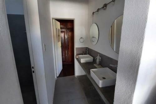 Casa Familiar Cerca De Sanatorio Allende