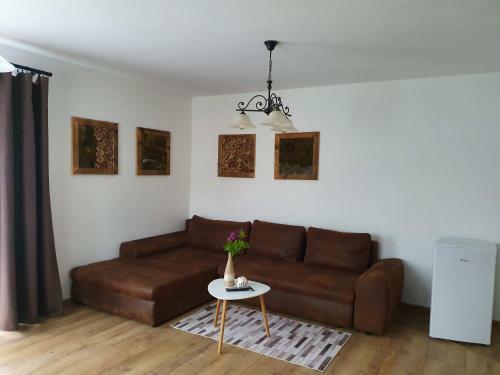 Apartm�nov� Dom Adas