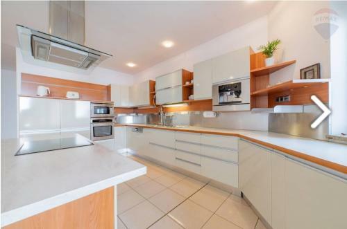 Villa Raca Retreat