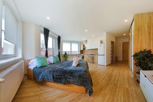 La Villa Apartments