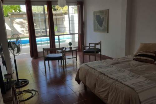 Amplia Casa Residencial En Excelente Ubicaci�n
