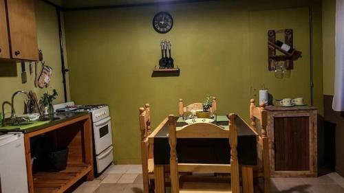 Hostel Del Lago, Habitaciones Privadas Y Caba�as