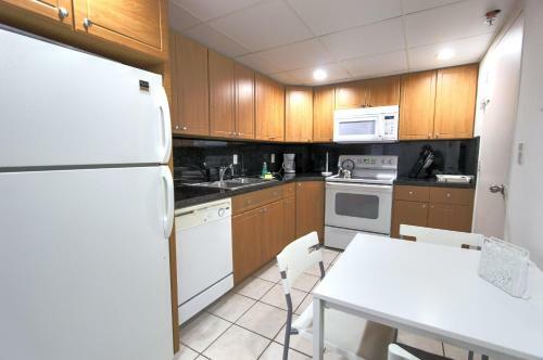 Apartamentos Hollywood Condo's