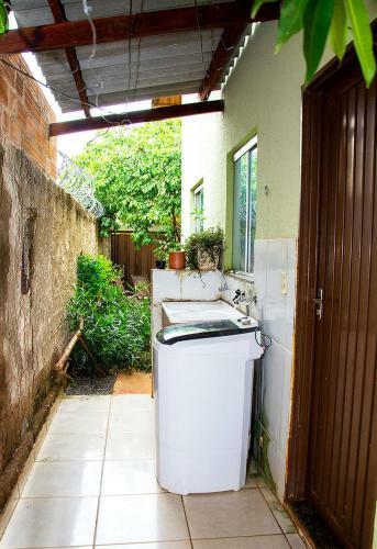 Charmosa Casa Com Wifi E �rea Verde Em Trindade Go