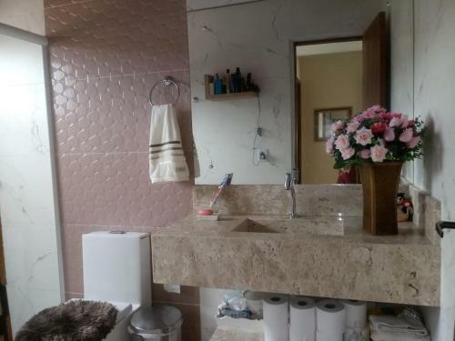 Casa Na Beira Da Lagoa Com Piscina E Rampa Para Embarca��es