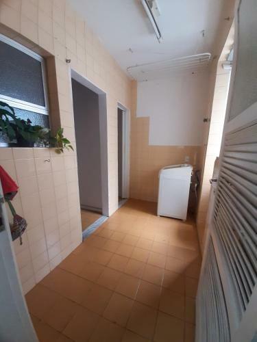 Quarto Amplo E Muito Confort�vel Em Apartamento Espa�oso