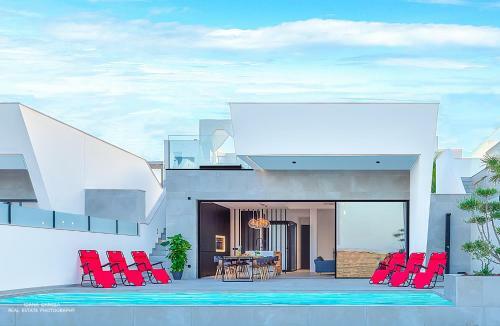 Villa Oceanic - Heated Pool, Free Car And Bikes