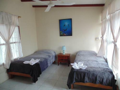 Casa Verde Vacation Garden Home