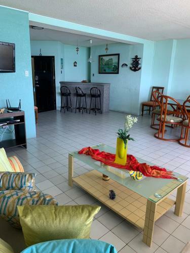 Apartamento Departamento Frente Al Mar De Salinas