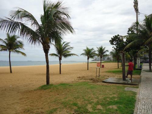 Quarto Com Frigobar Tr�s Quadras Mar Aceita Pets