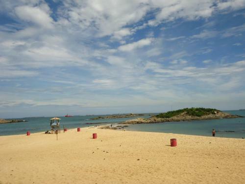 Quarto Com Frigobar Tr�s Quadras Mar Aceita Pets