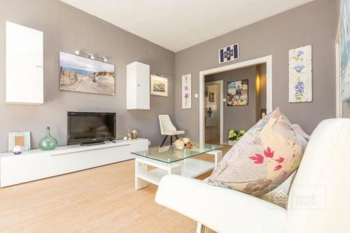 S12 � Beach Front Apartment --free Wifi-