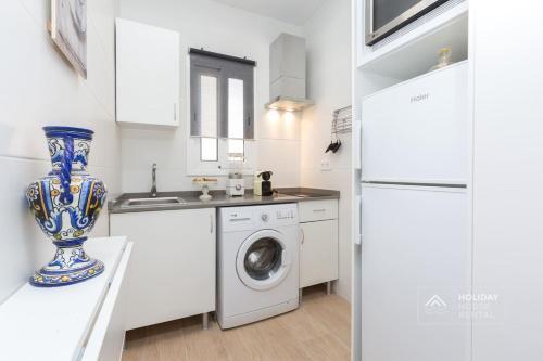 S12 � Beach Front Apartment --free Wifi-