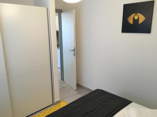 Apartments With A Parking Space Makarska - 16496
