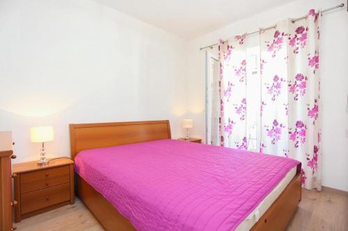 Apartments With A Parking Space Makarska - 15841