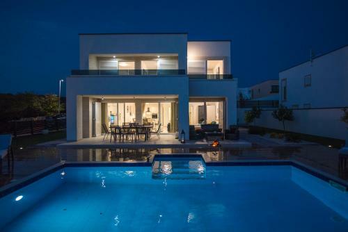 Luxury Villas Royal II With Private Pool