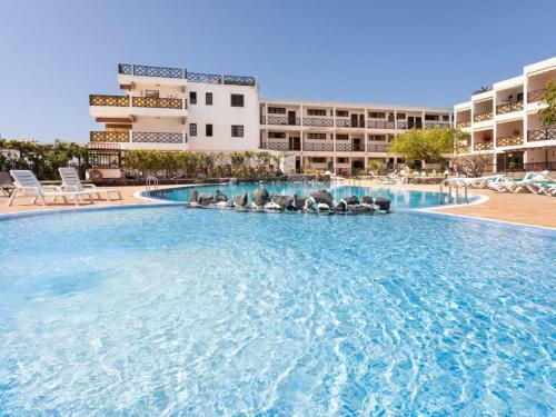Oceanfront Neptuno Apartment