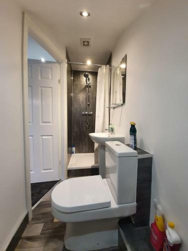 Hostal Fantastic Brand New Rooms