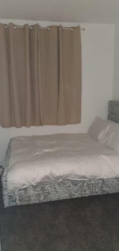 Hostal Fantastic Brand New Rooms