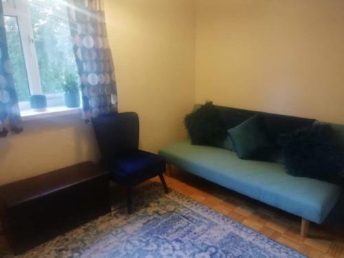 Single Bedroom In A Cozy Maisonette - Bushey