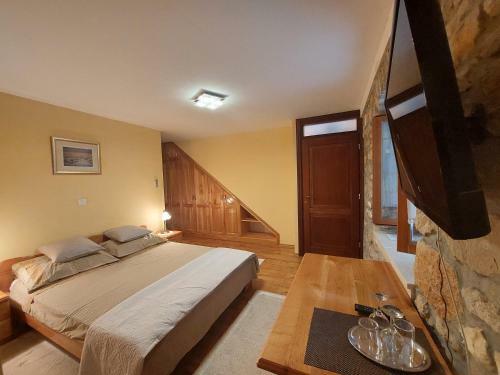 Hostal Guest House Paola