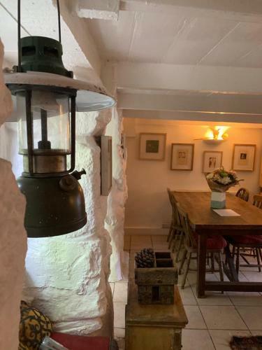 Cozy Carbence Cottage