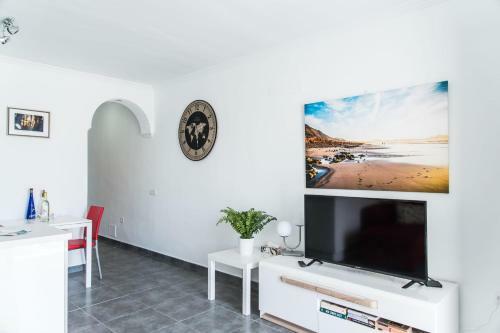 Sunny Days Apartment With Shared Pool And Free Wifi