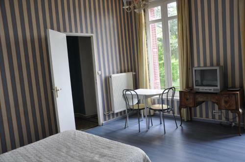Hostal Ch�teau De La Croix Bizet