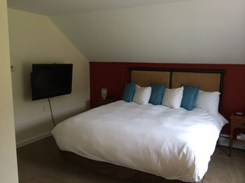 Sleep Woodstock Motel