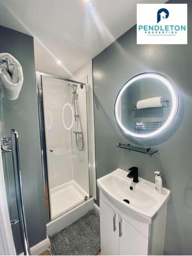 Apartamento Leisure, Business Stays 1 Bed Flat W Parking