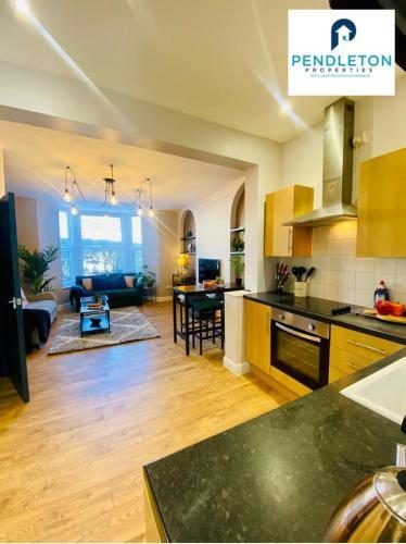 Apartamento Leisure, Business Stays 1 Bed Flat W Parking