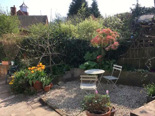 Bed & Breakfast Garden Studio