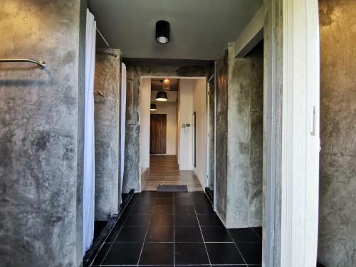 8 Sleeper Street Hostel