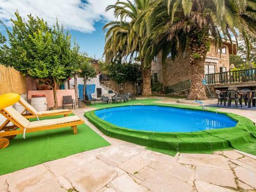 Spacious Holiday Home In Santiago De Compostela With Pool