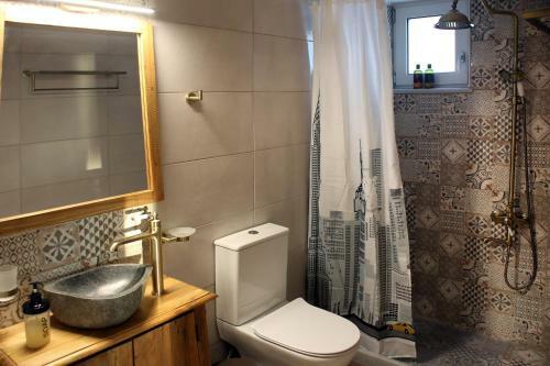 Thalia Apartments