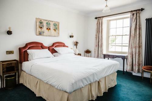 Hotel The Crooked Swan