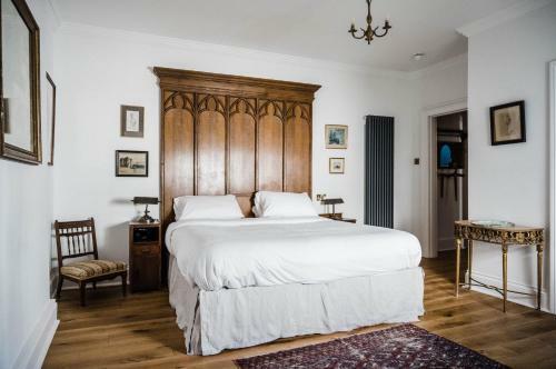 Hotel The Crooked Swan