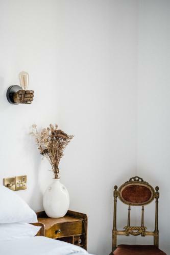 Hotel The Crooked Swan