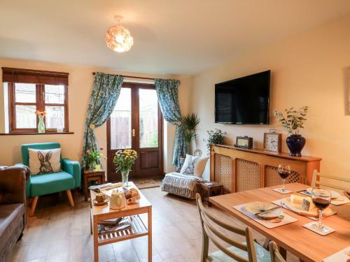 2 Rose Cottages