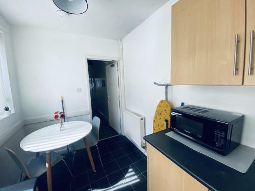 Apartamento Spacious 4 Double Bedroom Home - Coventry Centre