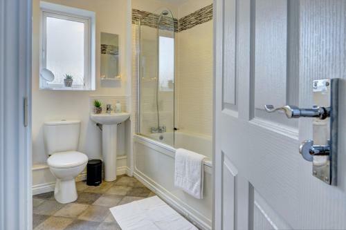 Mbiz Apartment - En-suite With Allocated Parking