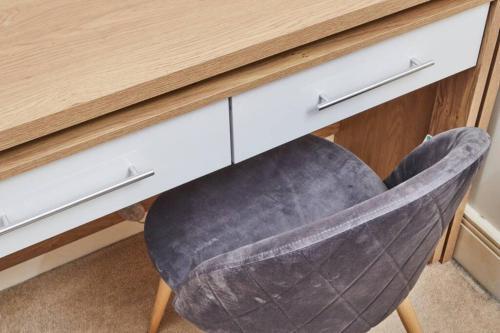 Luxury 2 Bed Apartment Central Location Sleeps 5