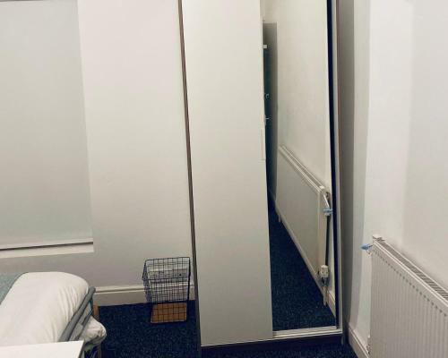 Large 4 Bedroom Home - Coventry City Centre